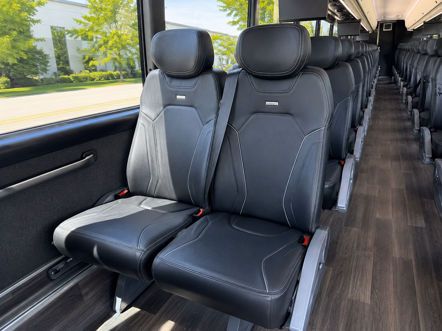 eden prairie corporate shuttle buses for eden prairie businesses