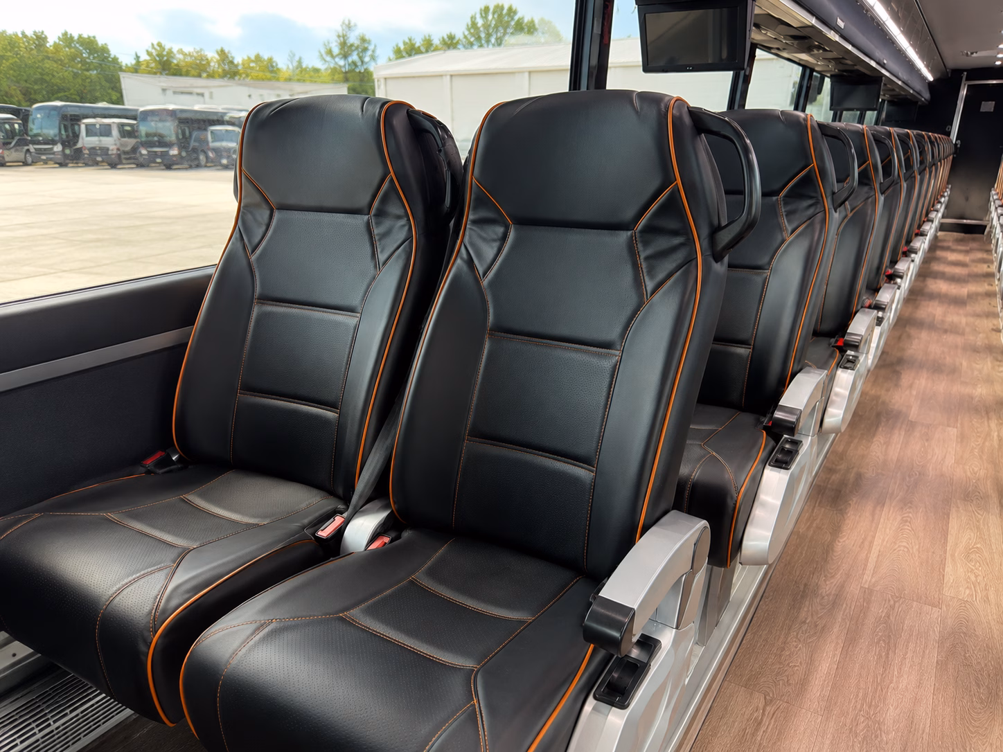get your group to wisconsin dells chicago and beyond on one comfortable bus