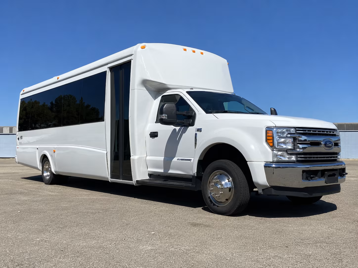 maple grove charter bus rentals for rehearsal dinners