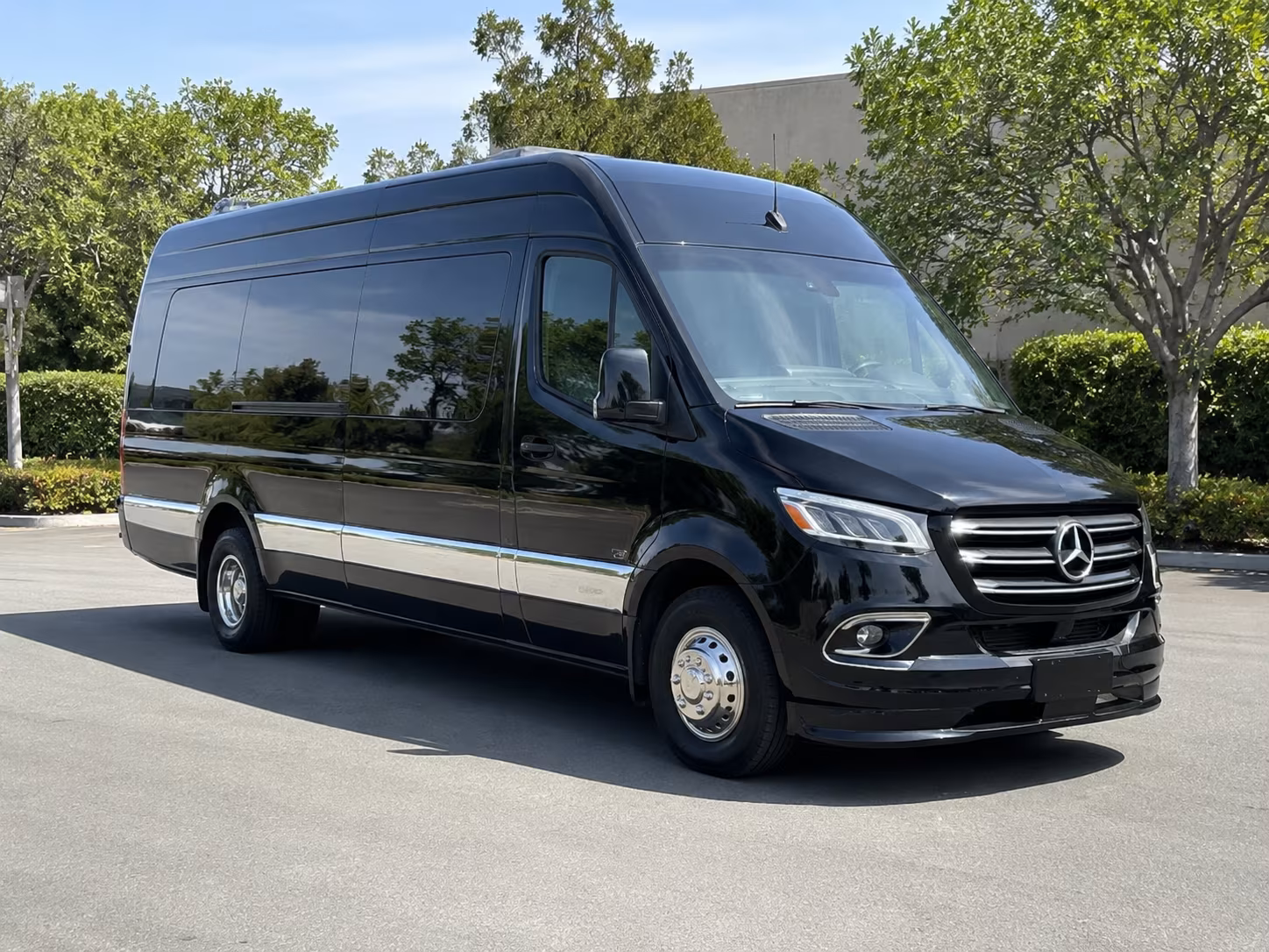 minneapolis rent a shuttle bus for your minneapolis employees