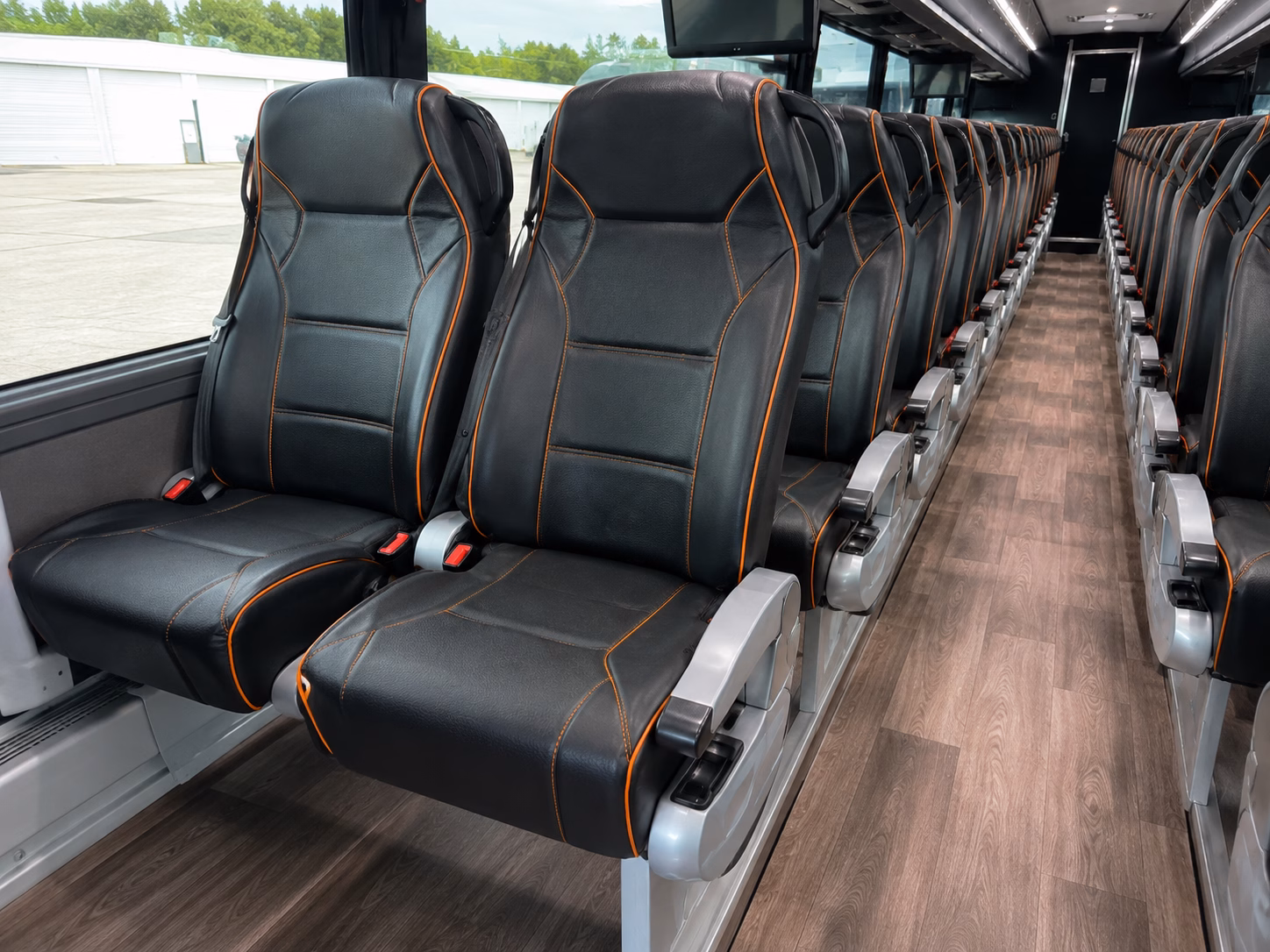 minnetonka short and long distance charter bus rentals for minnetonka teams and fans