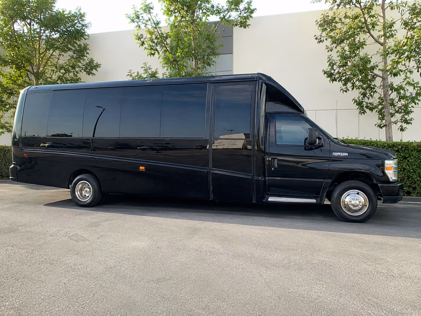 party buses that make plymouth prom night unforgettable