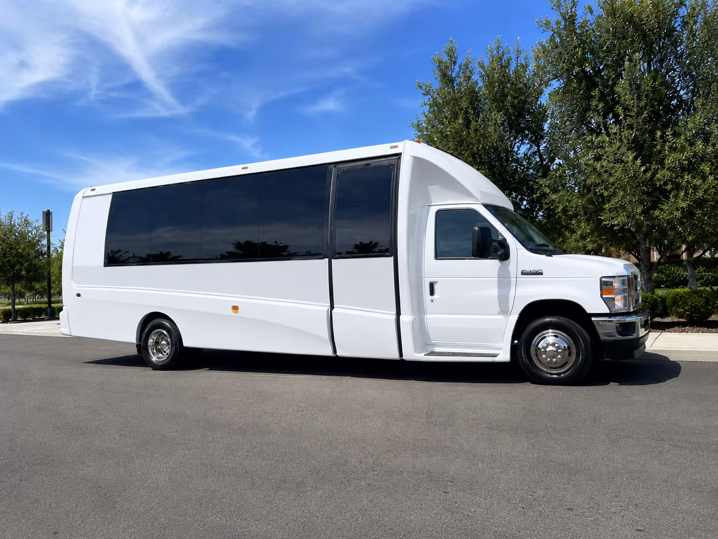 what size bus do you need for your plymouth wedding